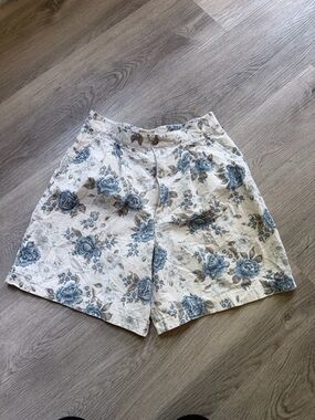 Essentials Floral High-Waist Shorts — Blue & Cream